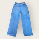 Jeans parachute sistema ajustable en cintura.