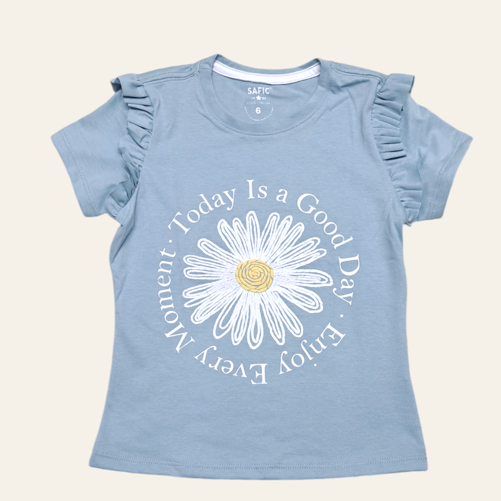 Camiseta niña bolero en manga.