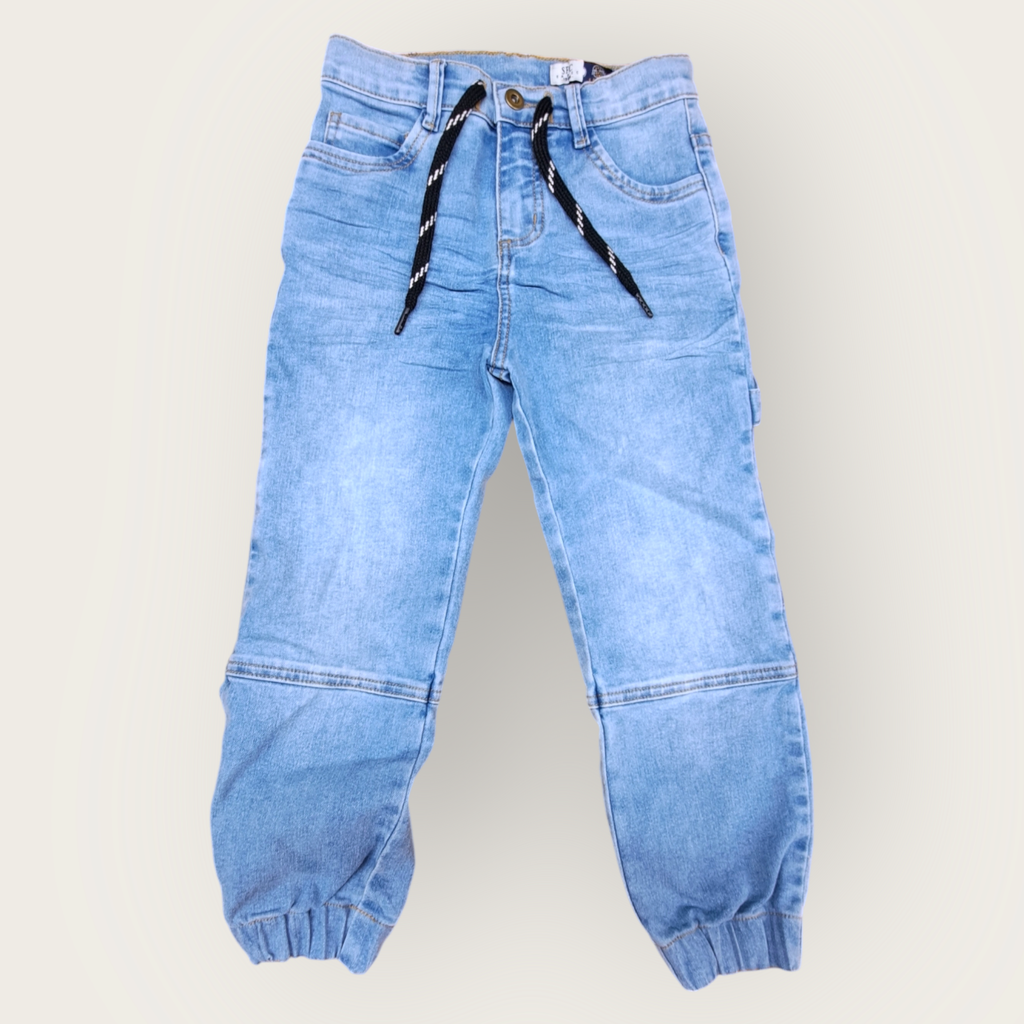 Jogger sistema ajustable en cintura 