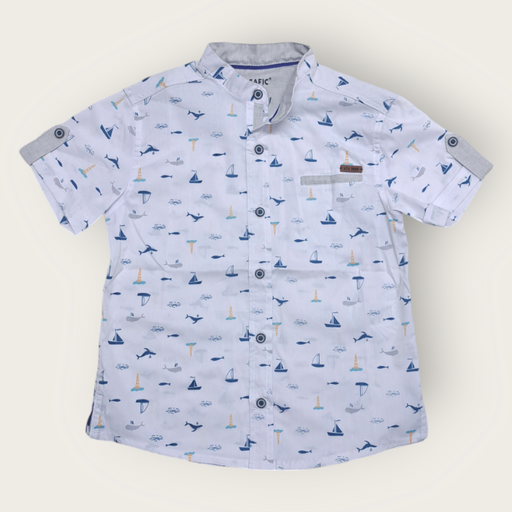 Camisa cuello neru.